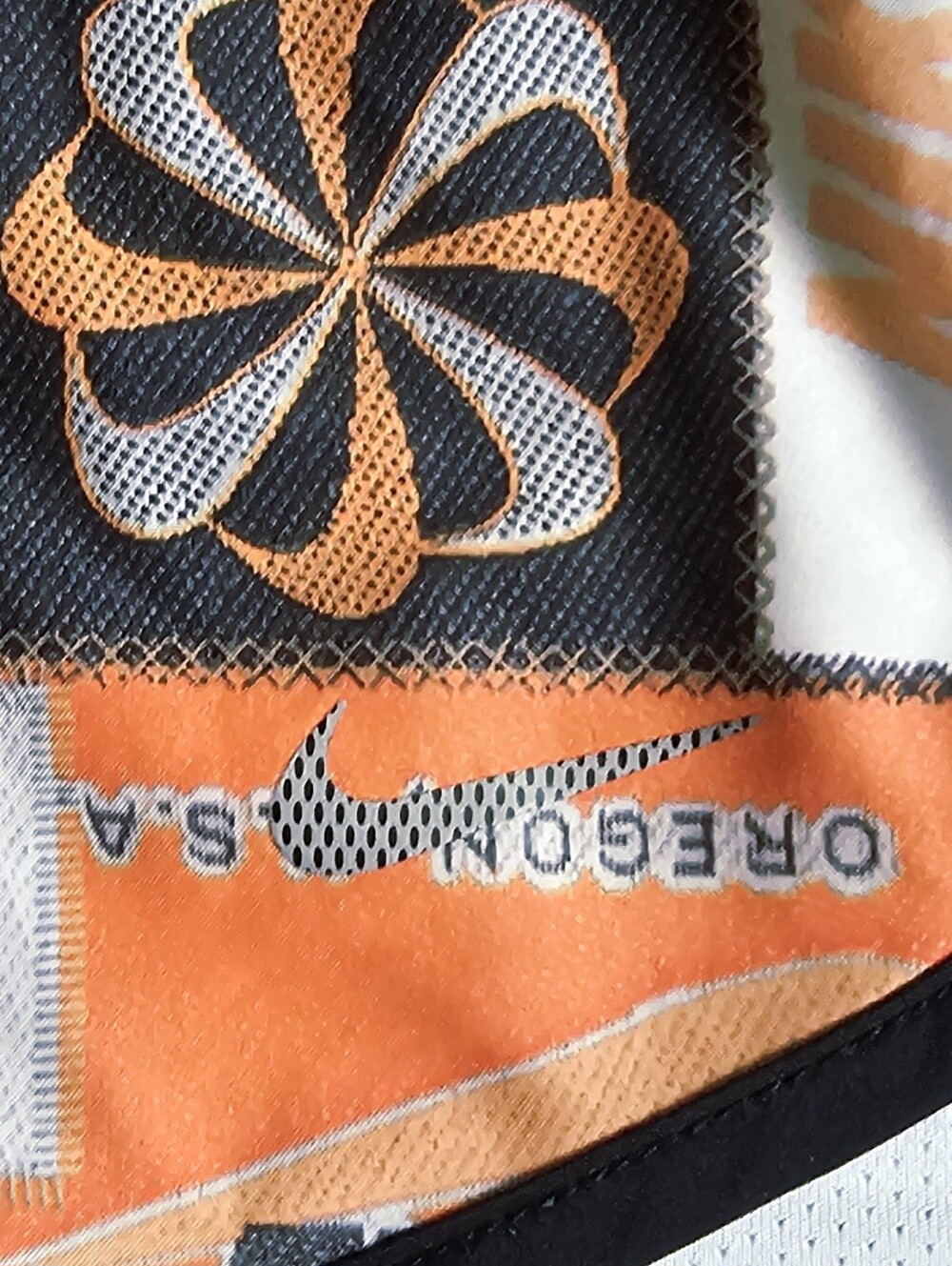 Oregon Nike Women's Icon Clash Tempo Dri-FIT Running Athletic Shorts. EUC Size M - Picture 3 of 6